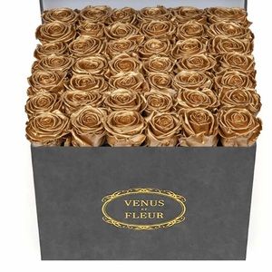 Venus et fleur gold roses 49 roses